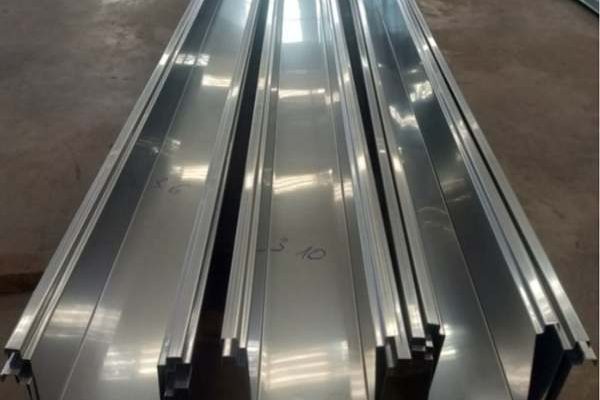máng xối inox 304