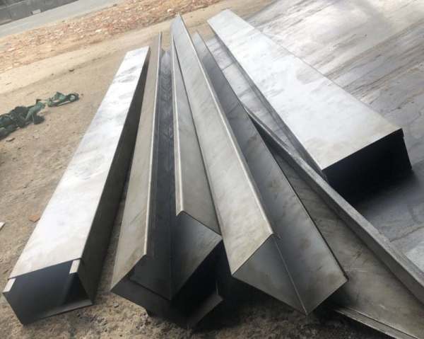 máng xối inox 304