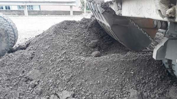 so sánh với đường bê tông và đường đá dăm