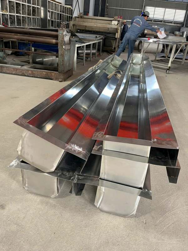 độ dày của máng xối